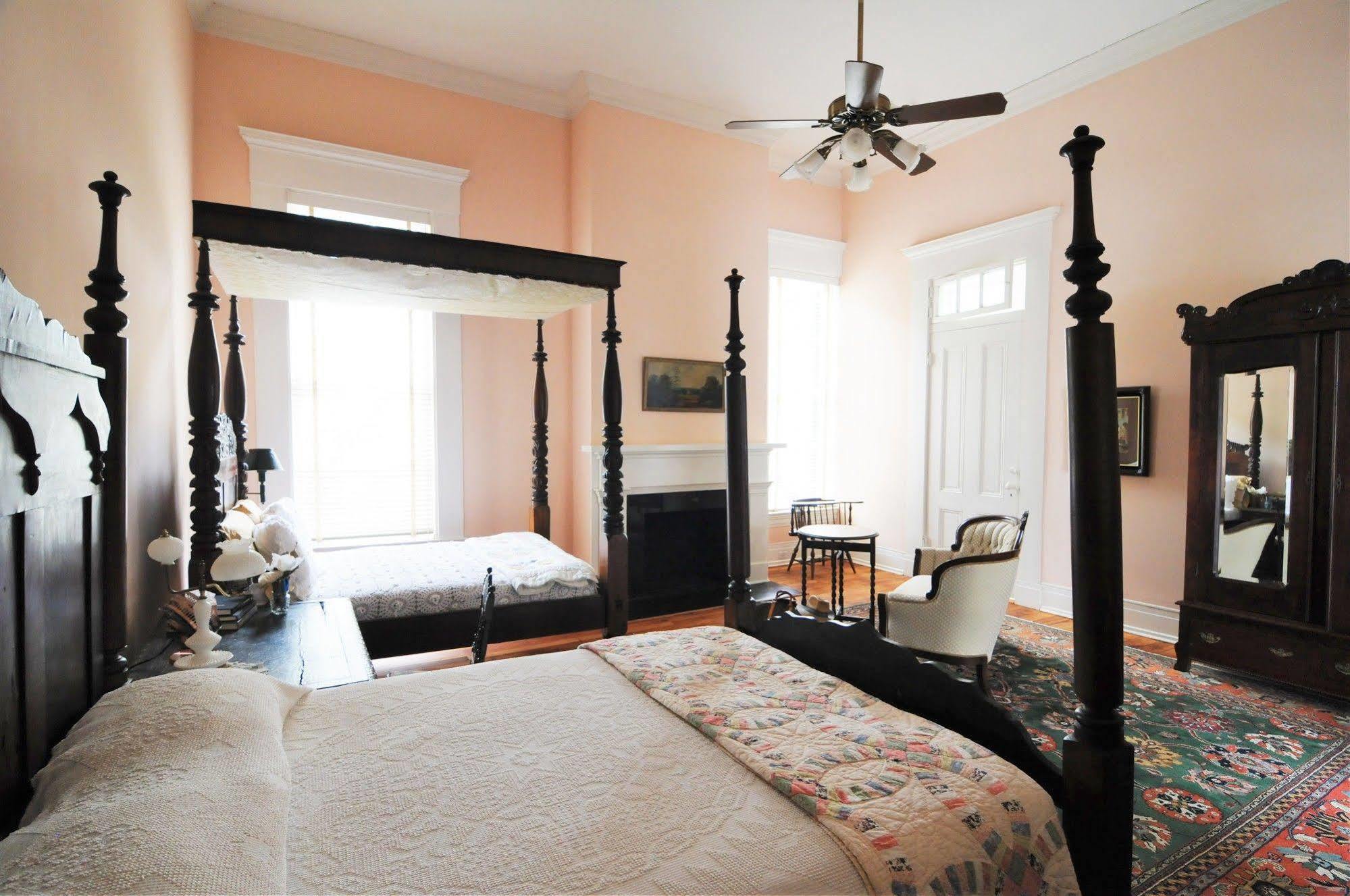 Bed and Breakfast Belmont Plantation, Est 1857 Гринвилл Экстерьер фото